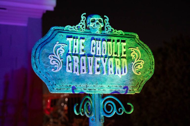 ghoulie graveyard sign 768x512