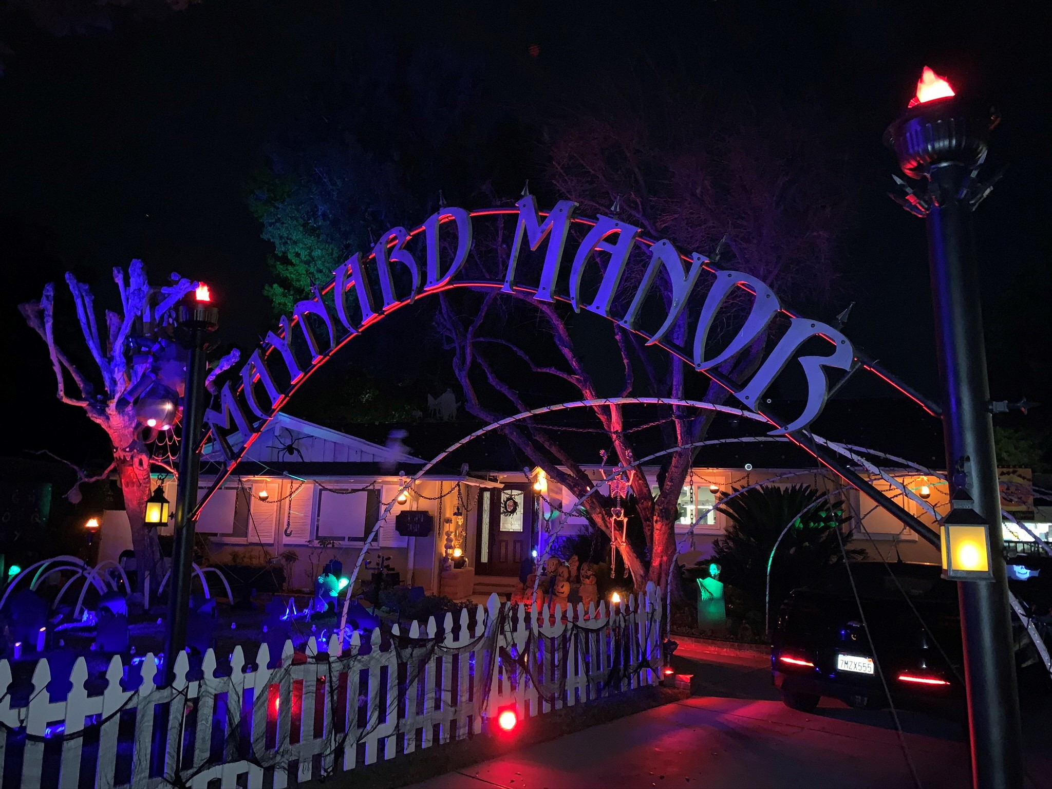 Maynard Manor Arch